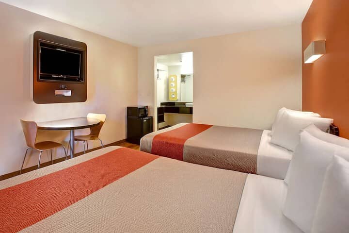 Room 13 of 47